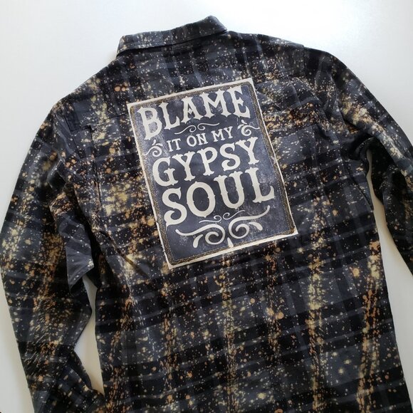 Angry Minnow XL Distressed Cotton Flannel NWT - "BLAME IT ON MY GYPSY SOUL" - Picture 1 of 14